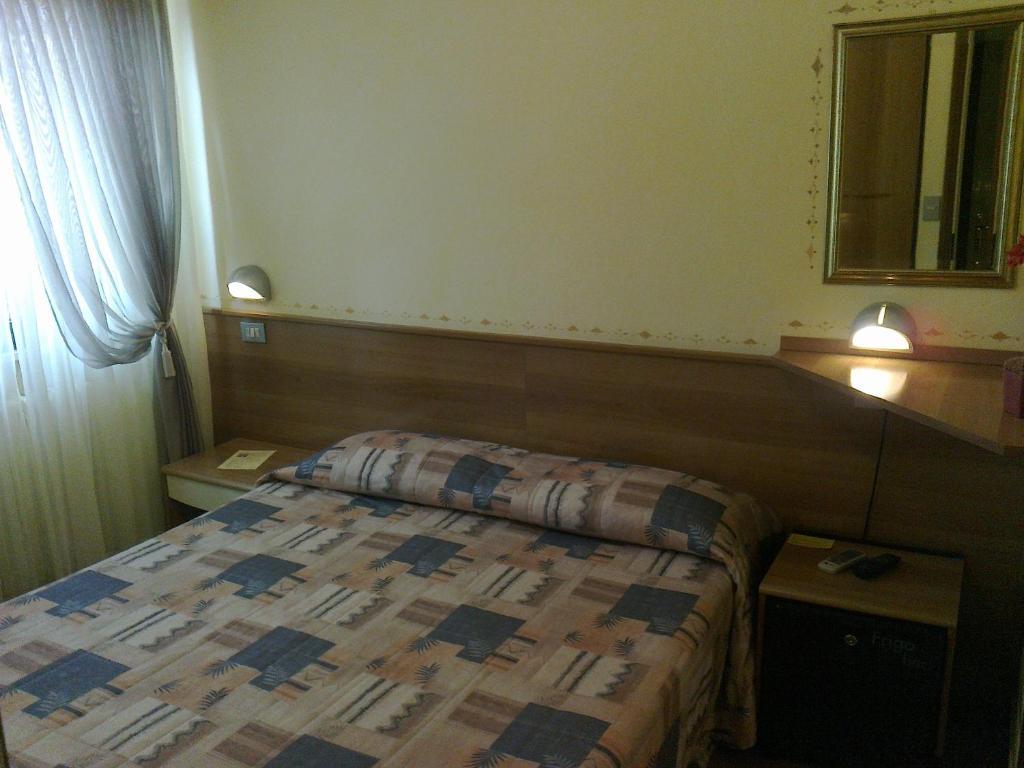 Hotel Belvedere Sirmione Habitación foto